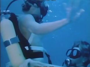 Lovely couple tries underwater sex for the very first time